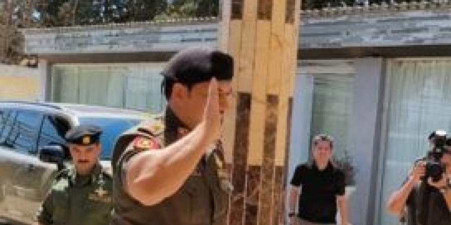 بالصور | رئيس الأركان العامة يبحث مع رئيس الأركان البرية تعزيز الجاهزية العسكرية - الكويت الاخباري