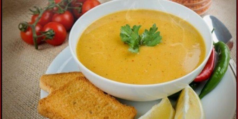 «غنية بالفيتامينات».. طريقة عمل شوربة العدس في المنزل - الكويت الاخباري
