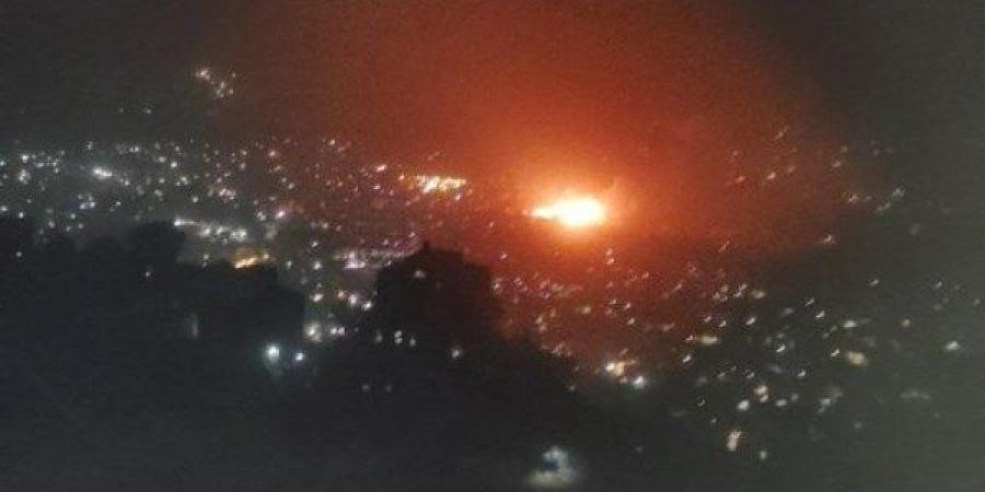 انفجارات عنيفة تهز مدينة تعز اليمنية - الكويت الاخباري