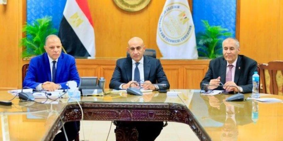 وزير التعليم يتابع سير امتحان مادتي الكيمياء والجغرافيا للثانوية العامة - الكويت الاخباري