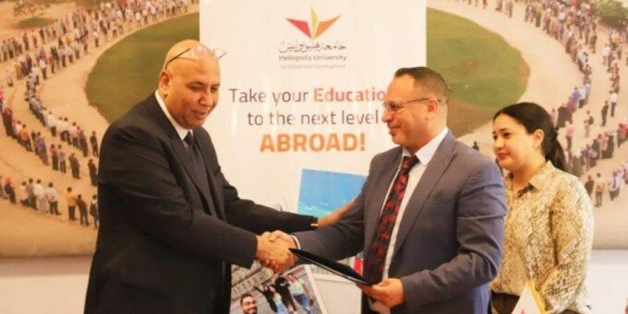 مصر للطيران توقع بروتوكولات تعاون مع جامعة هليوبوليس وشركات سيكم للاستثمار - الكويت الاخباري