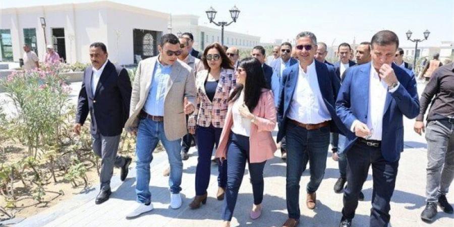 جولة تفقدية لوزراء الإسكان والتخطيط والتنمية المحلية في المدينة التراثية بالعلمين - الكويت الاخباري