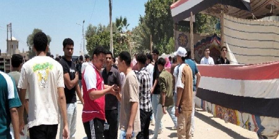 طلاب الثانوية العامة بالفيوم: امتحان الكيمياء صعب وفوق المستوى.. والجغرافيا سهلة - الكويت الاخباري