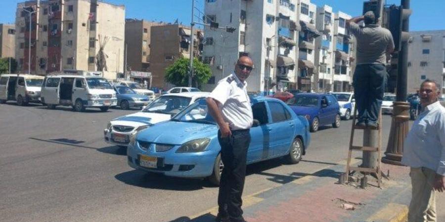 استجابة لمطالب المواطنين: إعادة تشغيل إشارة مرورية حيوية في بورسعيد لفك الاختناقات - الكويت الاخباري