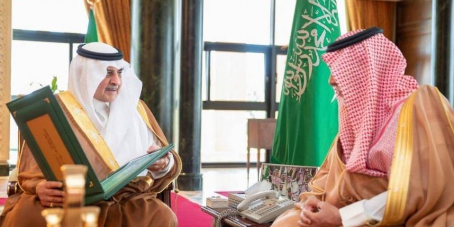 أمير تبوك يستقبل مدير إدارة التعليم بالمنطقة - الكويت الاخباري