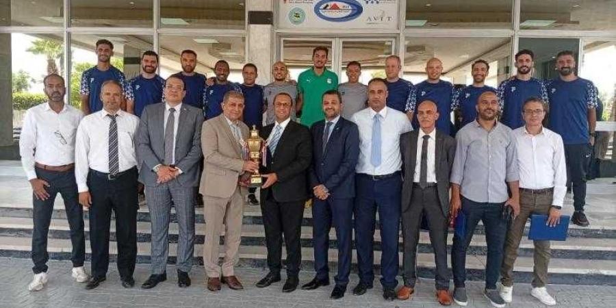 القابضة للمطارات” تكرّم المتميزين في المجالات العلمية والتأهيلية والرياضية - الكويت الاخباري