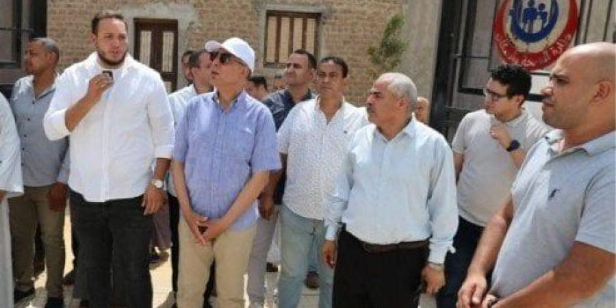 «حياة كريمة» تصل الرحمانية.. محافظ المنيا يتفقد وحدة طب الأسرة الجديدة استعدادًا للافتتاح - الكويت الاخباري