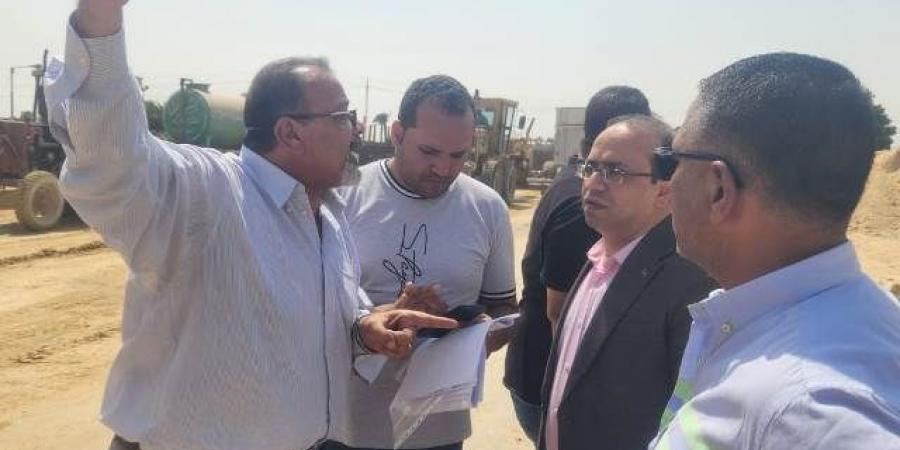 رئيس جهاز الفيوم الجديدة يعلن أهم مشروعات الطرق الحيوية بالمدينة.. صور - الكويت الاخباري