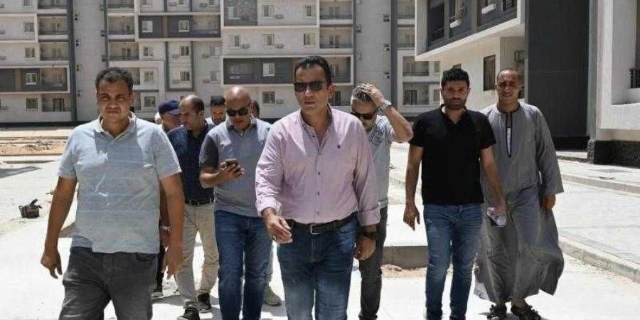 وزير الإسكان يُتابع موقف تنفيذ 4761 وحدة سكنية ضمن المبادرة الرئاسية ”سكن لكل المصريين” بالعاشر من رمضان - الكويت الاخباري
