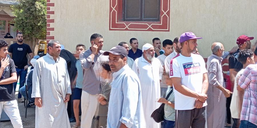 البلد كلها حزينة.. أهالي كفر الشيخ يستقبلون المعزين في والد محمد الشناوي - الكويت الاخباري