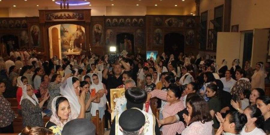 نهضة العذراء ورسامة شمامسة بكنيسة الملاك ميخائيل بأبو المطامير - الكويت الاخباري
