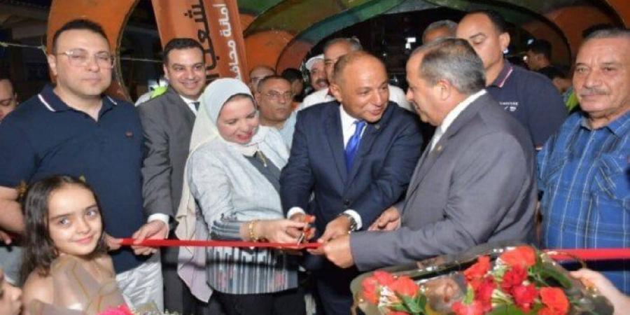 محافظ بورسعيد يفتتح أول معرض للأدوات المدرسية بأسعار مخفضة - الكويت الاخباري