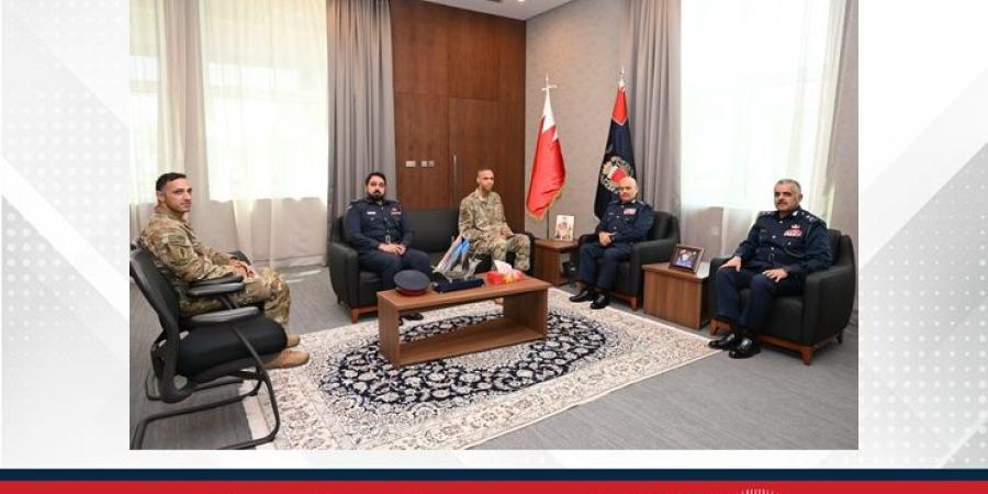 رئيس الأمن العام يستقبل الملحق العسكري بالسفارة الأمريكية لدى مملكة البحرين - الكويت الاخباري
