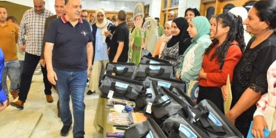 كسر القوالب النمطية.. 27 فتاة بأسيوط يقتحمن عالم السباكة بدعم رسمي - الكويت الاخباري