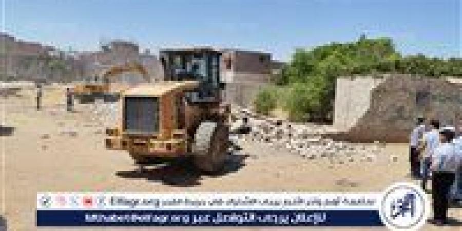 إزالة 32 حالة تعدي على أراضي زراعية وأملاك دولة بأسيوط - الكويت الاخباري