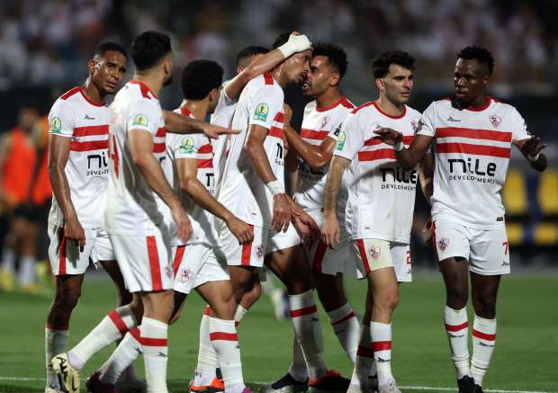 “الاستاد يتأهب.. توقعات بأجواء حماسية تعكس شغف الجماهير في مباراة الأهلي والزمالك”