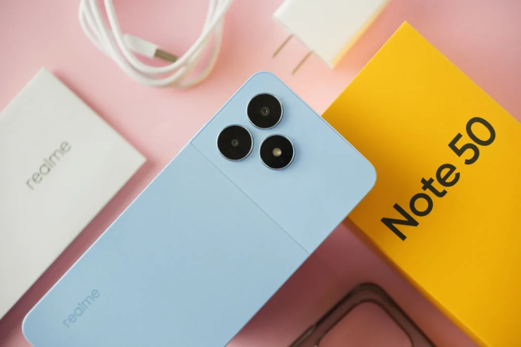 أرخص هاتف من ريلمي يستحمل طول العمر.. سعر ومواصفات Realme Note 50 الأعى في فئته بإمكانيات خرافية