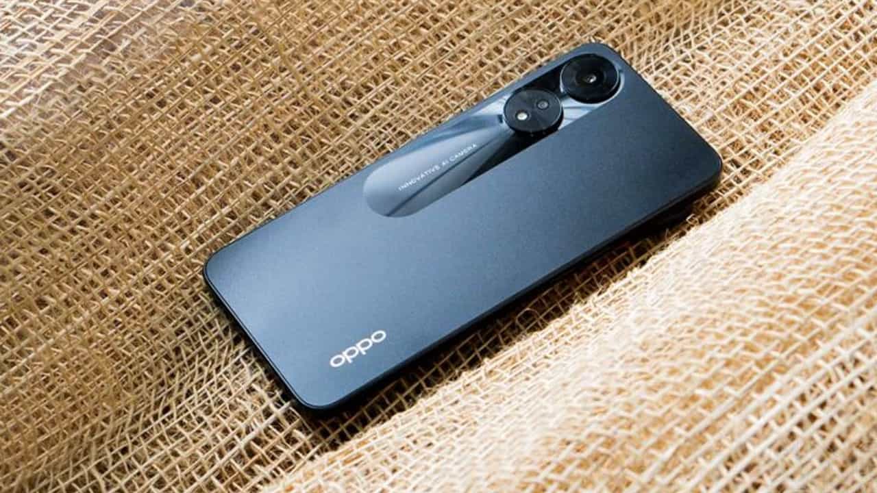 متربع عرش هواتف الفئة الاقتصادية.. سعر ومواصفات Oppo A78 4G الأكثر مبيعاً بكاميرا وبطارية ضخمة وسعر تنافسي