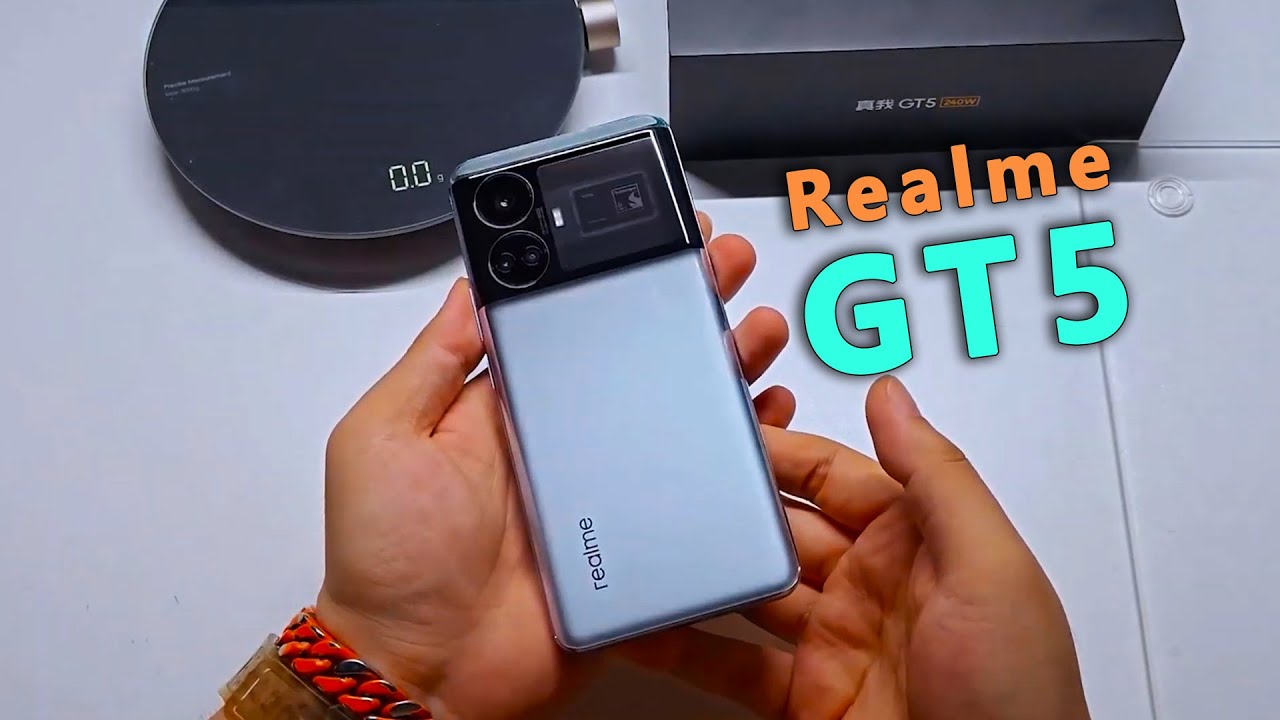 ريلمي تسابق أفخم المنافسين لها بهاتفها العملاق Realme GT5 الرائد بأقوي الأمكانيات والأداء والكاميرا الاحترافية بلا منازع