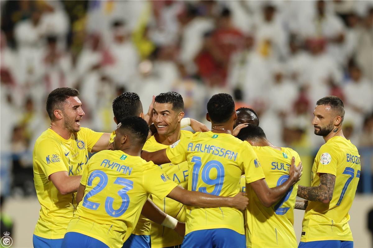 القنوات الناقلة لمباراة النصر والعروبة اليوم في دوري روشن 2025  والمعلق والتشكيل