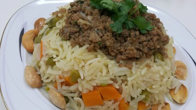 طريقة عمل أرز الحشوة باللحمة المفرومة “وصفة طيبة المذاق جربها لأطفالك”