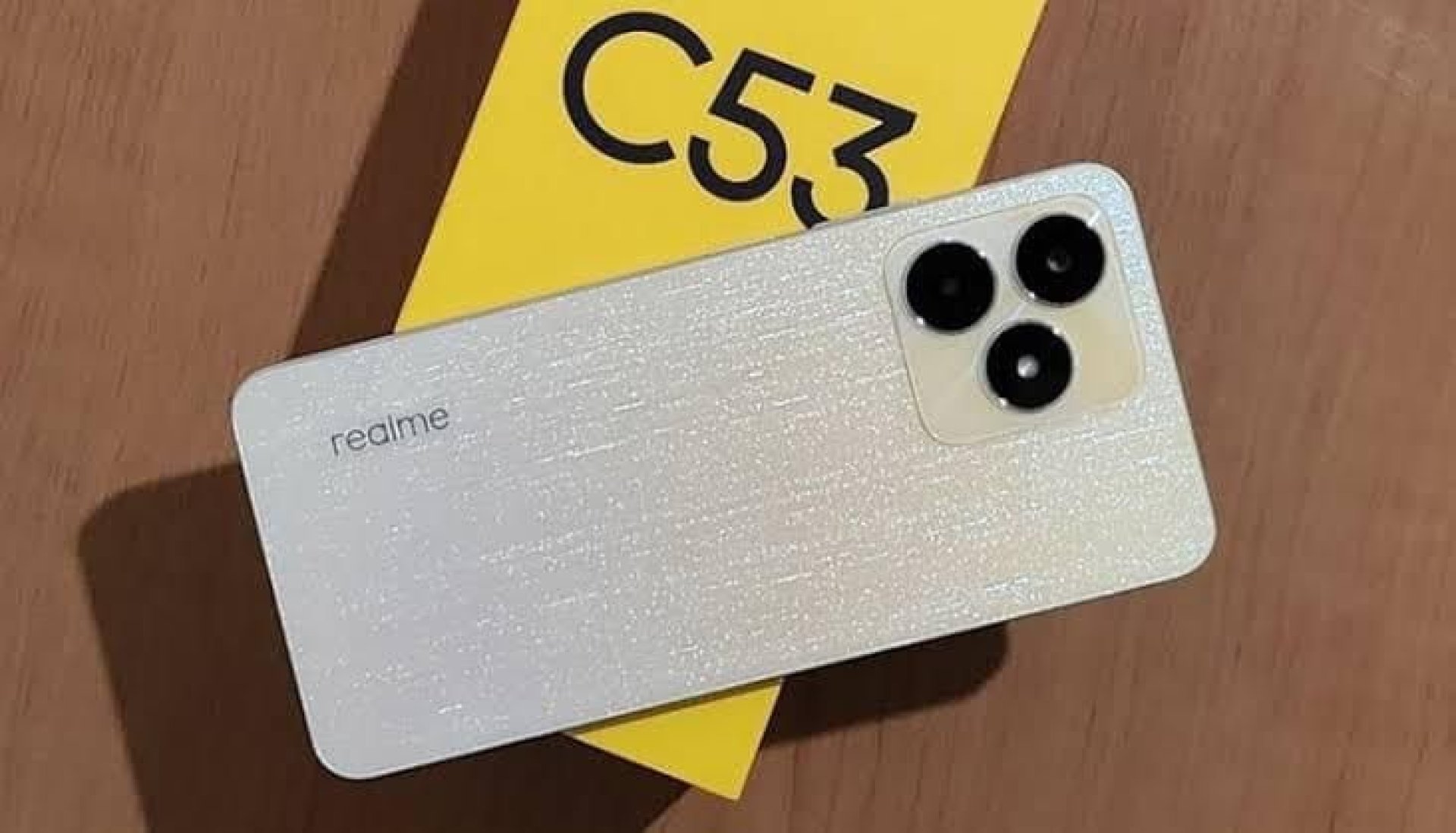 ريلمي تعود بأفخم هاتف اقتصادي شبيه للايفون.. سعر ومواصفات Realme C53 في الأسواق وما هي أهم مميزاته وعيوبه