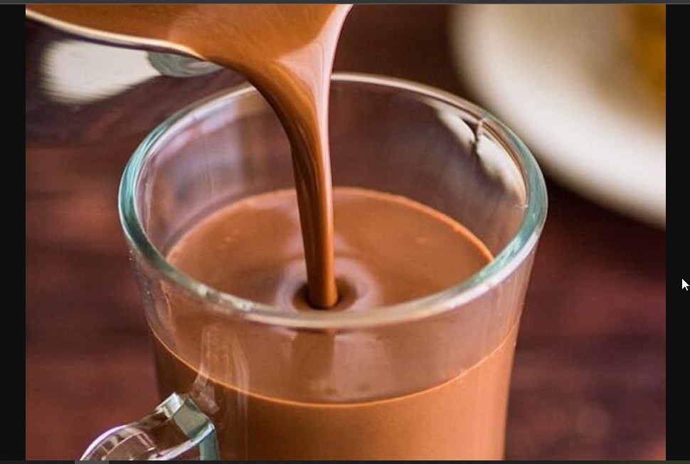 hot chocolate في 5 دقائق.. ازاي تعمل هوت شوكليت ف البيت لذيذ وفخم مشروب الشوكولاتة الساخن