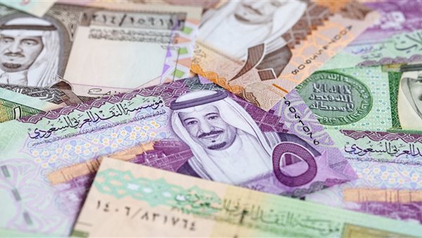 يقترب من 14 جنيه!! مفاجأة من سعر الريال السعودي أمام الجنيه المصري وضربة من السوق السوداء