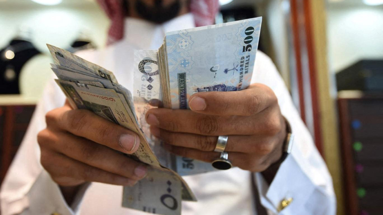 1000 دولار فيها كم ريال سعودي.. سعر صرف الريال السعودي مقابل الدولار والعملات العربية والأجنبية اليوم السبت 21 – 5 – 1446