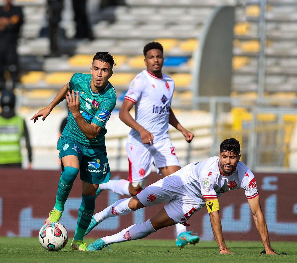 مباراة الرجاء والوداد اليوم في الدوري المغربي 2025/2024 .. الموعد والمعلق والقنوات الناقلة والتشكيل